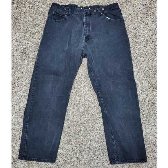 Wrangler relaxed fit mens 40x30 black faded jeans Suspender buttons - Picture 8 of 8